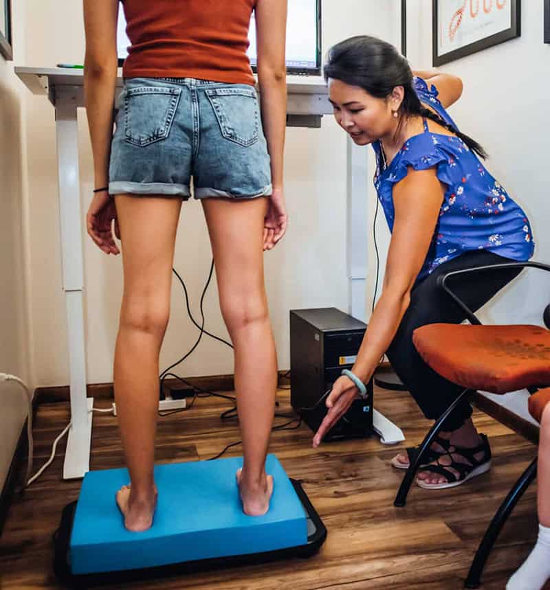 Dr. Lynn treating a client for weightloss